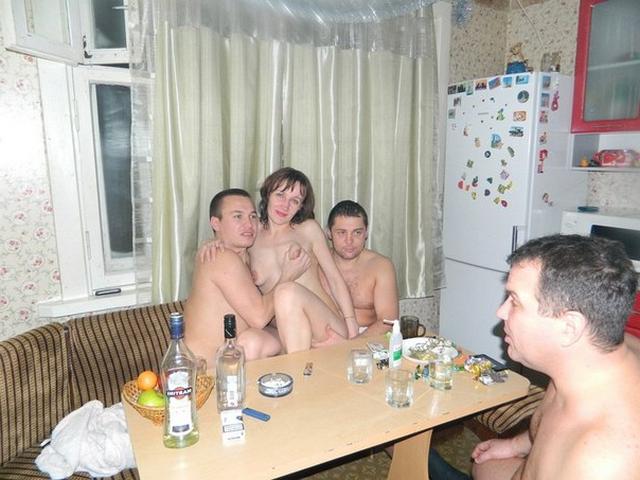 Бабу трахнули трое друзей 13 фотография Бабу трахнули трое друзей 13 фотография