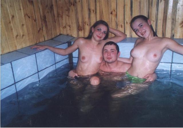 Голенькие славянки отдыхают в бане 2 фотография Голенькие славянки отдыхают в бане 2 фотография