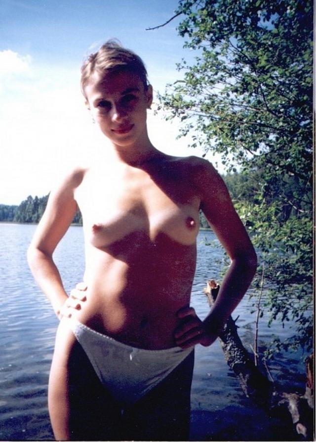 Молоденькие крали разделись на море 15 фотография Молоденькие крали разделись на море 15 фотография