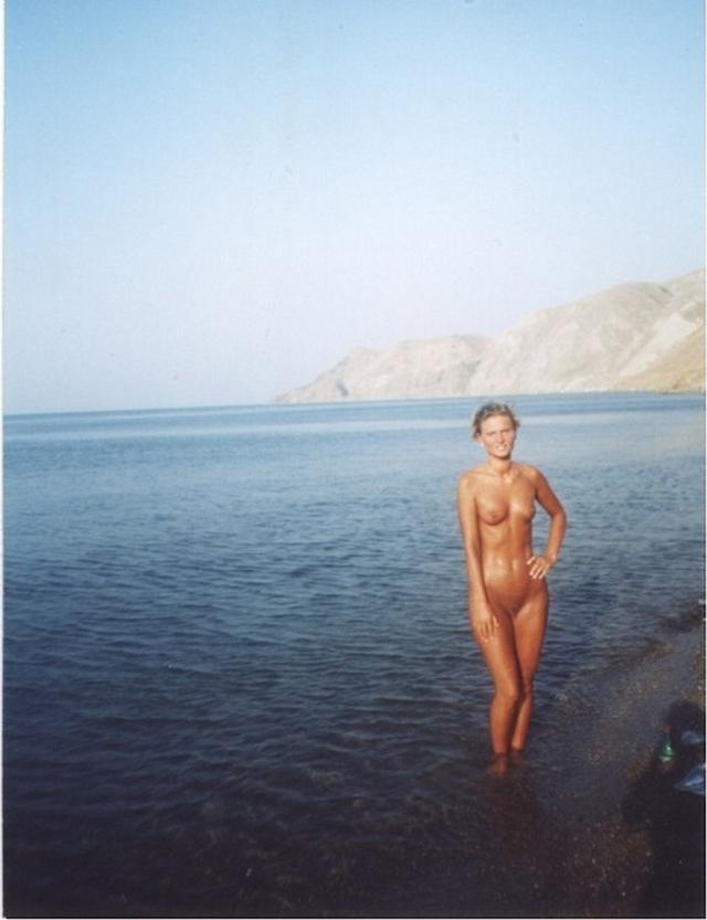 Молоденькие крали разделись на море 16 фотография Молоденькие крали разделись на море 16 фотография