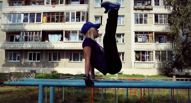 Спортивная девушка с большими половыми губами 2 фотография Спортивная девушка с большими половыми губами 2 фотография