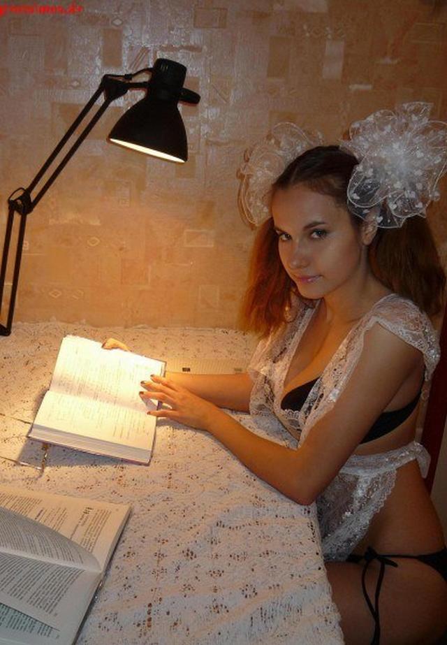 Миленькая Ангелина уже достаточно созрела 10 фотография Миленькая Ангелина уже достаточно созрела 10 фотография