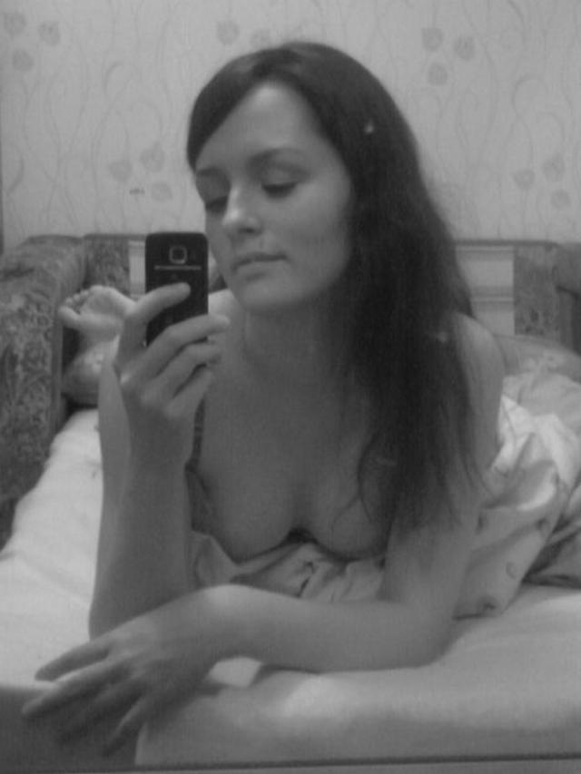 Брюнетка соблазняет не на шутку 14 фотография Брюнетка соблазняет не на шутку 14 фотография