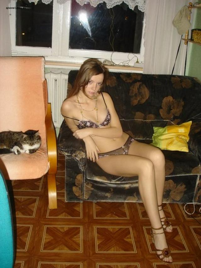 Смазливая телочка сняла с себя трусики 19 фотография Смазливая телочка сняла с себя трусики 19 фотография