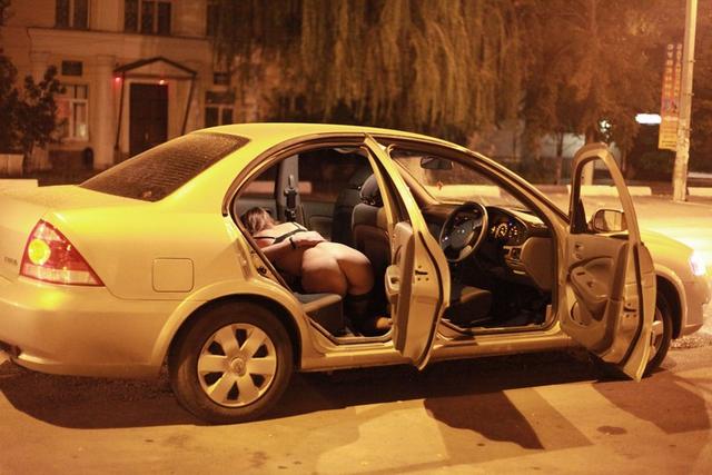 Перевозбужденная девка всегда готова к сексу 14 фотография Перевозбужденная девка всегда готова к сексу 14 фотография