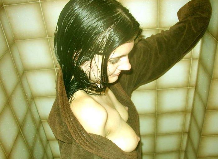 Девушки демонстрируют свои задницы и большие сиськи 5 фотография Девушки демонстрируют свои задницы и большие сиськи 5 фотография