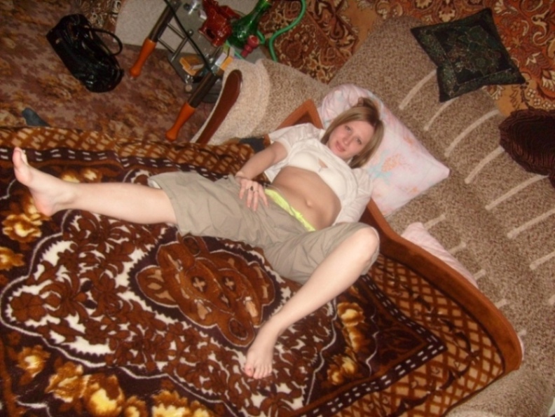 Рыжая бестия купается нагая в бассейне 10 фотография Рыжая бестия купается нагая в бассейне 10 фотография