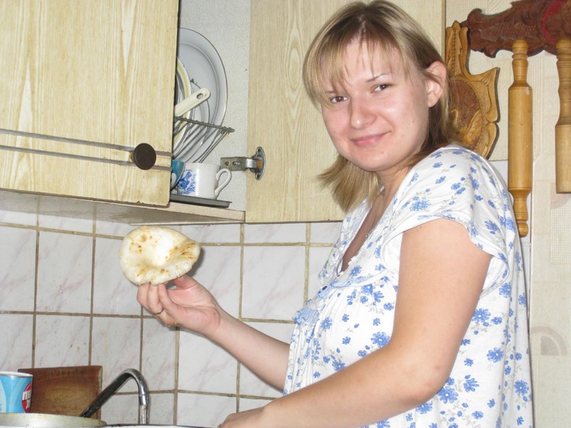 Полненькая дама показывает сиськи и пилотку, купаясь в ванной 5 фотография Полненькая дама показывает сиськи и пилотку, купаясь в ванной 5 фотография