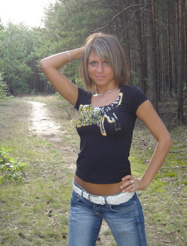 Барышня умело шлифует пенис у своего парня 3 фотография Барышня умело шлифует пенис у своего парня 3 фотография