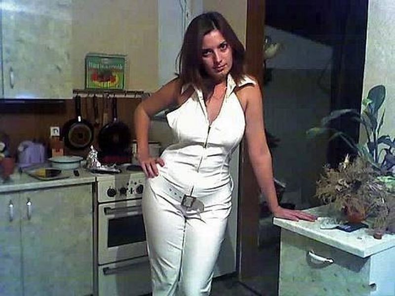 Самовлюбленная дрянь позирует голышом для чувака 2 фотография Самовлюбленная дрянь позирует голышом для чувака 2 фотография