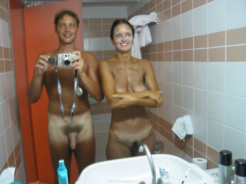 Загорелая парочка хвастаются своими телами 10 фотография Загорелая парочка хвастаются своими телами 10 фотография