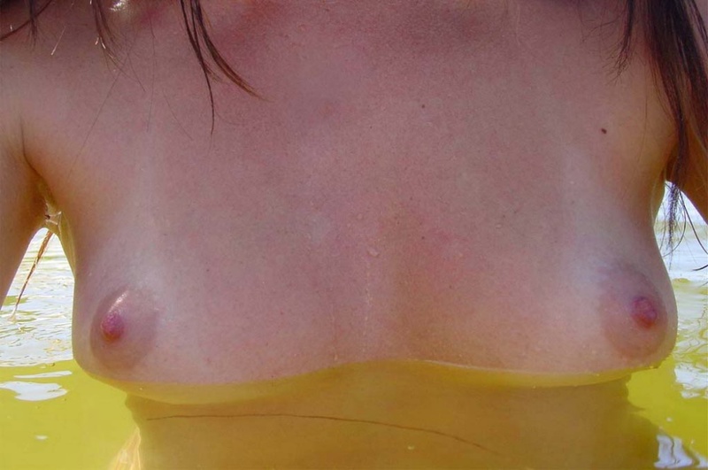 Сделала селфи абсолютно голой 6 фотография Сделала селфи абсолютно голой 6 фотография
